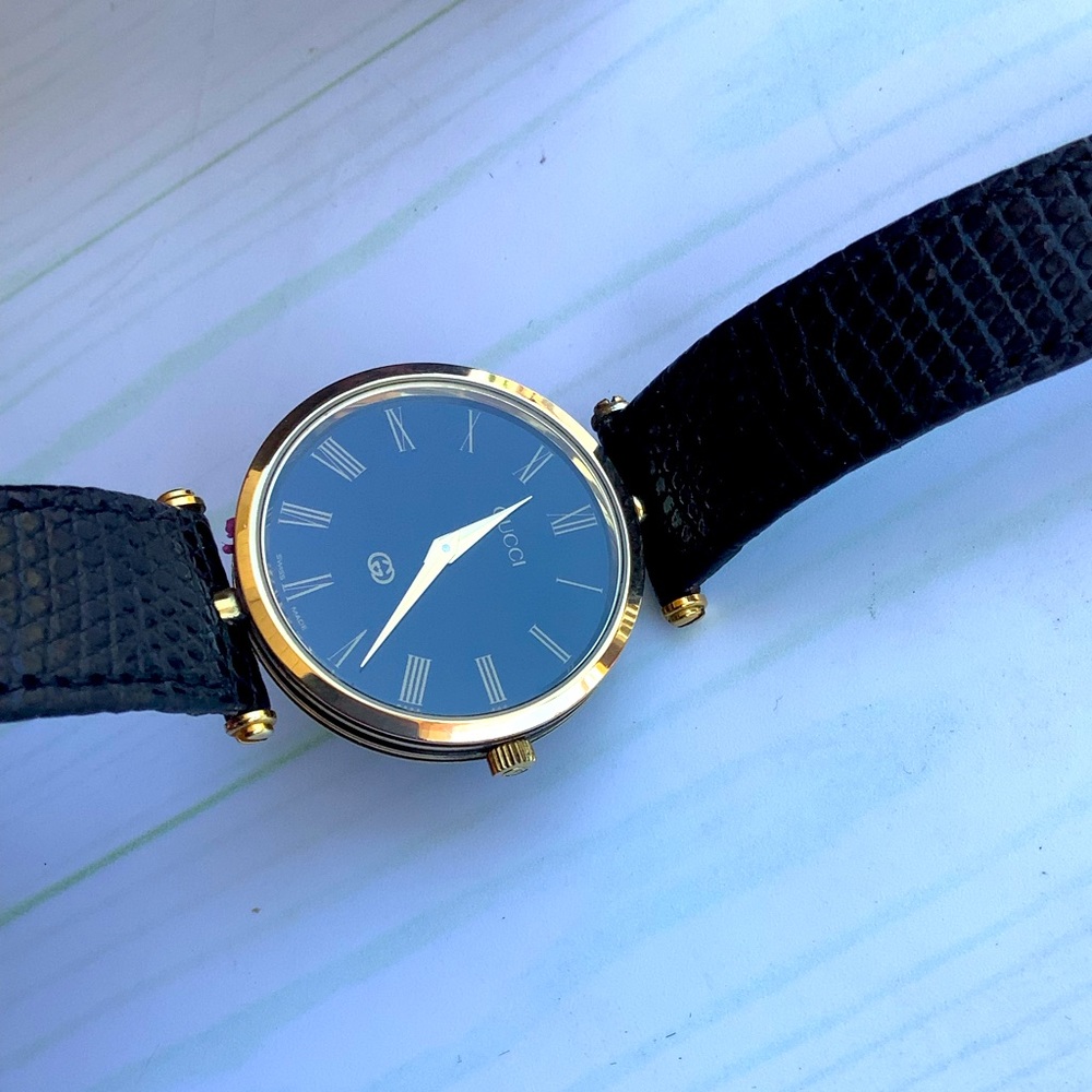 Authentic GUCCI watch UNISEX🌟🌟🌟